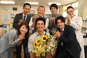 伊藤英明、24時間テレビドラマ撮影でサプライズ誕生日　平野紫耀から花束