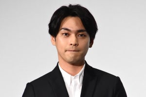 柳楽優弥、撮影での三浦春馬さんは「すごいタフ」監督は「悔しすぎる」