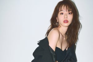 山本舞香、10周年記念カレンダー発売決定「たくさんの方に届きますように」