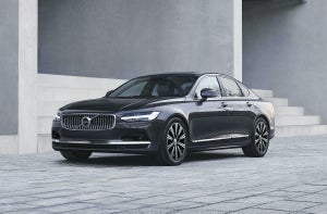 ボルボ、「S90」の内外装デザイン・装備を一部変更し、再販売