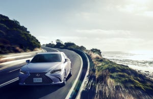 LEXUS、新型「ES」発売 - 創設以来の基幹モデルのたゆまぬ進化を証明