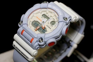 G-SHOCK×BlackEyePatchのコラボ、「GA-900」ワークスタイルモデル