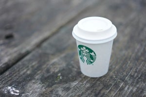 スタバの「ドリンクチケット」をもらうには? 期限や使い方をくわしく解説