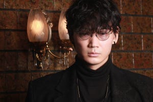 綾野剛、人に寄り添い“矛盾”と向き合う「言葉には爆弾が潜んでいる」