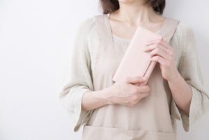 専業主婦のお小遣い、3人に1人が「月5,000円未満」と回答 - 働く主婦は?