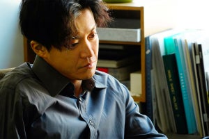 小栗旬、主演映画で苦悩する新たなムロツヨシを見る!? 本人オファーで探偵役に