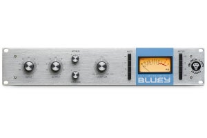 C.L.アルジ所有のコンプレッサーをモディファイした「BLA Bluey」が登場