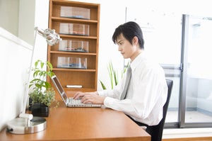 既婚者で「自宅に自分専用のワーキングスペースがある」人の割合は?