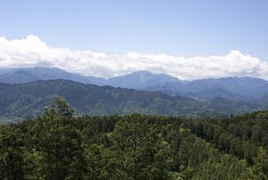 「登山」と一緒に検索された山ランキング発表 - 1位は富士山、2位は?