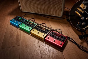 伊IK Multimediaのペダルエフェクター「AmpliTube X-GEAR」シリーズが発売