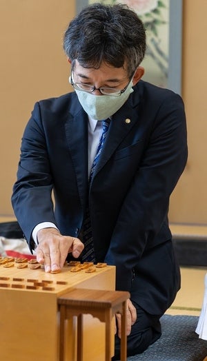 佐藤康光九段が棋王戦ベスト４一番乗り！　谷合廣紀四段のダイヤモンド美濃を上部から攻略