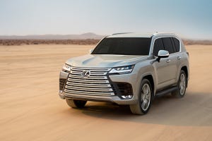 レクサスが新型「LX」発表! ランクルとどこが違う?