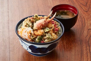 天丼てんや、ずわい蟹爪など旬の味覚をのっけた「冬のかき揚げ天丼」発売