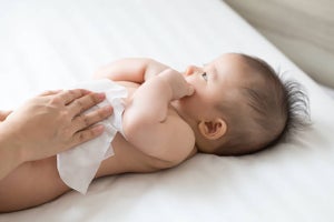 【医師監修】赤ちゃんの肌荒れの原因と正しいケア方法