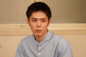 細田佳央太、盲学校生役で「一番難しい点は“目”」 違和感ない演技目指す