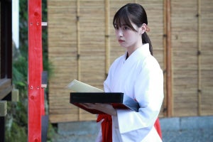 西野七瀬、巫女姿を披露 『言霊荘』第2章に新たな住人・秋田汐梨も