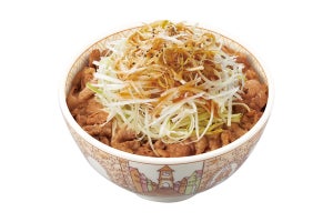 すき家、シャキシャキ食感にピリ辛旨塩だれの「白髪ねぎ牛丼」発売