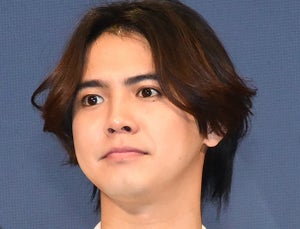 片寄涼太、特殊な状況で斎藤工のカバー曲を生披露「胃が痛くなった」