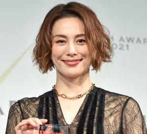 米倉涼子、『ドクターX』撮影中に体調を崩す「杖をつきながらやっていた」