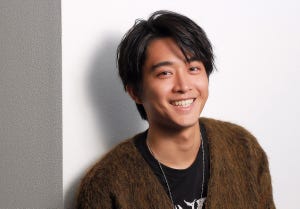 佐藤寛太、俳優として企画書・取材原稿を自らチェック…熱い作品に「初めてのお願い」も