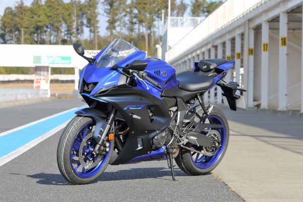 ヤマハ「YZF-R7」の国内販売がついに決定! どんなバイク?