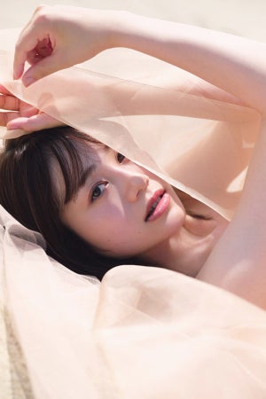 声優・伊藤美来、写真集『Sheer』がオリコン3位！女性写真集では1位を獲得