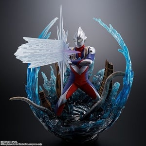 『ウルトラマンティガ』最終話のガタノゾーアとの戦いを再現したフィギュア登場