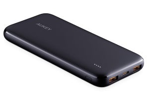 AUKEY、軽量コンパクトな10000mAhモバイルバッテリー 期間限定で50％オフ