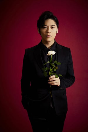 声優・古川慎、4thシングル「我、薔薇に淫す」よりアー写＆ジャケ写を公開