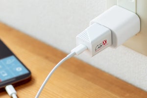 iPhoneの写真を充電中に自動バックアップできるUSB Type-Cメモリ