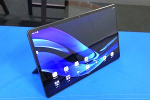 NEC、12.6型有機ELディスプレイにSnapdragon 870を載せた高性能タブレット