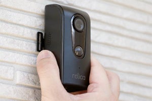 完全ワイヤレスで使える防犯カメラ「relicaG2」　バッテリーで90日動作