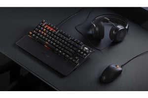 SteelSeries、100人以上のeスポーツ選手の意見を反映した61gの軽量ゲーミングマウス