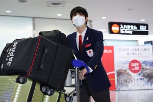 羽生結弦が帰国　出迎えたファンに「ありがとうございました」と感謝