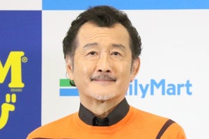 吉田鋼太郎、まもなく1歳になる愛娘が「やっとパパと言ってくれるように」