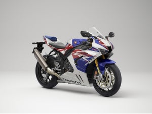 ホンダ、「CBR900RR」の発売30周年記念モデルを受注期間限定で発売