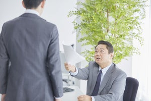 上司85%が「部下の文章にストレス」、部下側が最も不満に思っていることは?