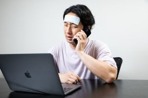 仕事を休むときの理由は? 当日・事前に使える理由と伝え方を解説