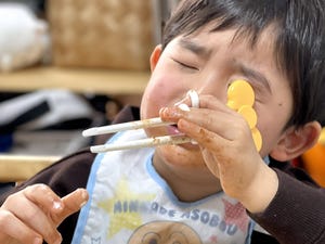 【泣ける】とある理由でグラタンのエビが食べられなくなった3歳児に「命のお勉強のチャンス」「なんて愛くるしい」と大反響!!