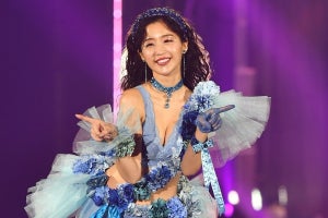 『バチェラー4』休井美郷、美谷間くっきり! ランジェリー姿でTGC初出演