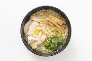 ラーメンの自販機が羽田空港に登場 - 米国発、90秒でできたて熱々