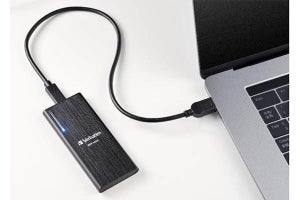 1回だけ記録できる128GBの外付けSSD　データの長期間保存が可能