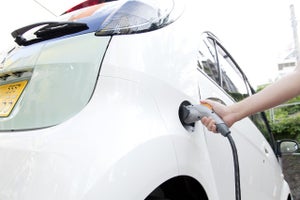 EV1回充電あたりの航続距離はどれくらい? 3人に2人が「知らない」