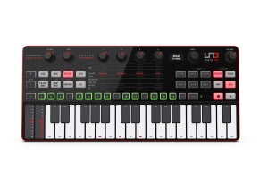 伊IK Multimedia、アナログ・シンセ「UNO Synth Pro Desktop Black」を発表