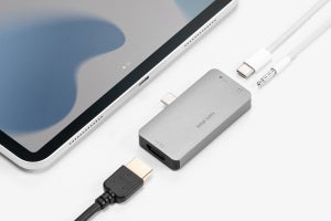 HDMI出力／イヤホン出力／充電を同時にできるUSB Type-C変換アダプタ