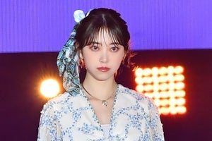 堀未央奈、ウエストチラリ　花柄のシースルーワンピで魅了