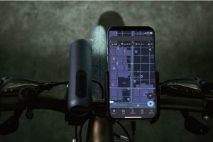 スマホ充電もできる自転車用LEDライトが登場