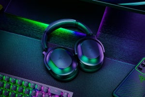 Razer、ハイブリッドANC搭載のゲーミングヘッドセット「Barracuda Pro」