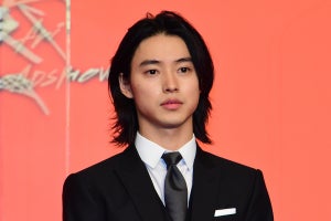 山崎賢人、吉沢亮からの「やっぱりすげえ」に照れ笑い 『キングダム2』完成で心境明かす