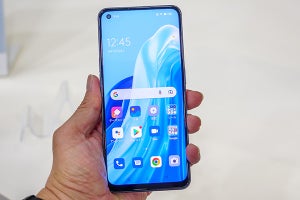 「OPPO Reno7 A」インプレッション - 外観は意外に落ち着いた印象、スペックとのバランスが良さそうなミドルレンジ機